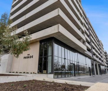 Welcome To The Parade! - Photo 2