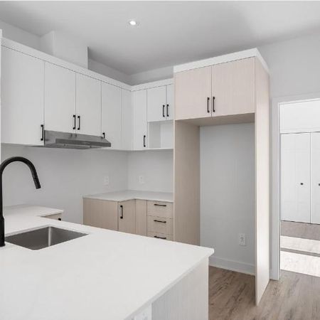 Nouveau 4½ à louer — à deux pas du R.E.M.Deux-Montagnes! - Photo 3