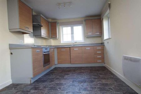 Elm Tree House, Idle, BD10 - Photo 4