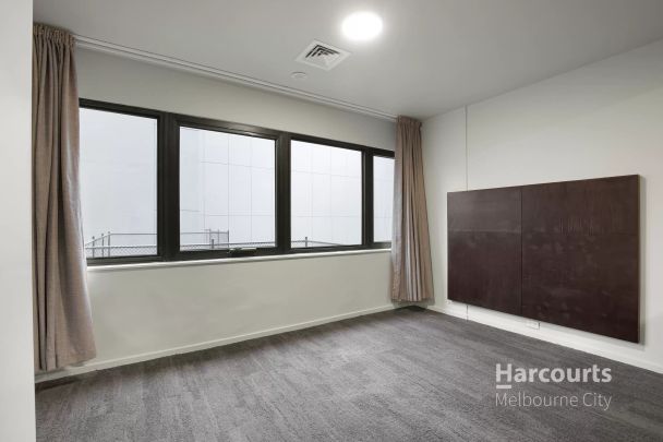 Unfurnished/Utilities Included - Prime Central Location ! - Photo 1