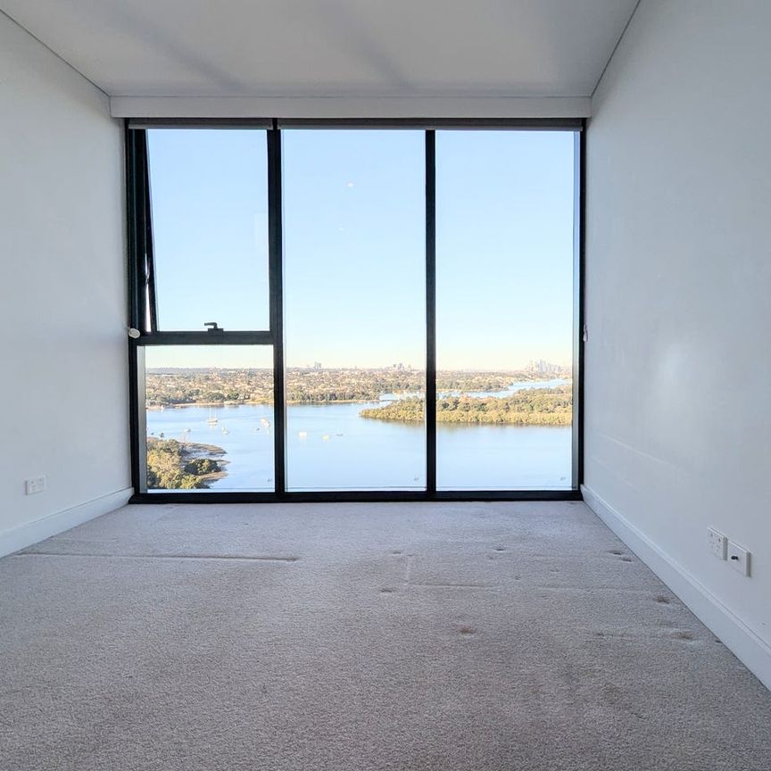 Luxury Waterview 3 Bed 2.5 Bath Plus Study Apartment for Rent - Rhodes Central - Photo 1
