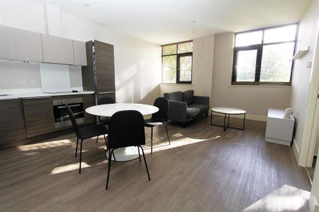 1 bedroom flat to rent - Photo 2