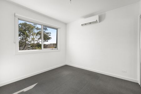 2/2 South Box Court, Hadfield VIC 3046 - Photo 3