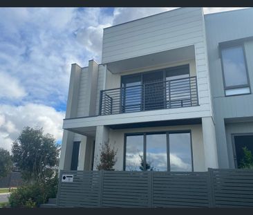 9 Kendon Drive, Wollert, Vic 3750 - Photo 2