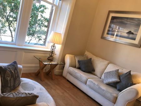 2 Bed Flat, Dudley Drive, G12 - Photo 2