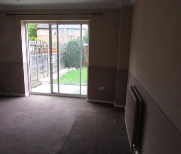2 bedroom semi-detached house to rent - Photo 2