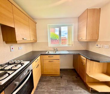 3 bedroom semi-detached house to rent - Photo 5