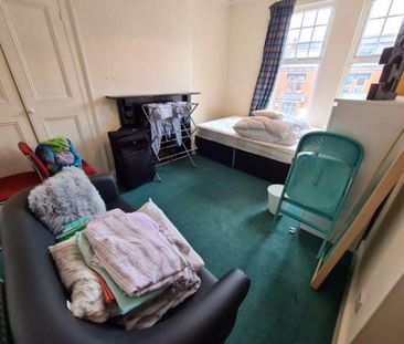 1 bedroom in a house share to rent - Photo 5