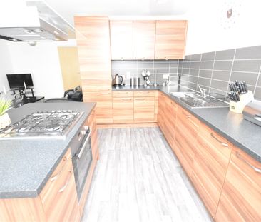 2 bedroom apartment to rent - Photo 2