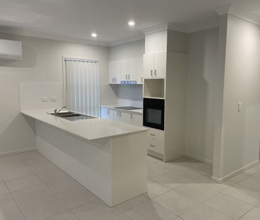 Spacious Family Home in Collingwood Park - Photo 3