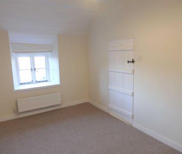 2 bedroom end of terrace house to rent - Photo 1