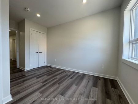 For Lease - 285 Lakeshore Road Unit# 2, Mississauga, Ontario - Photo 3