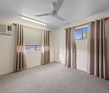 Neat, Tidy & Ready to Move in - Photo 1
