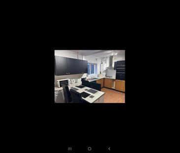 Room in a Shared House, Knepp Close, BN2 - Photo 3