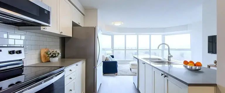 1000 Mount Pleasant | 1000 Mount Pleasant Road, Toronto - Photo 1