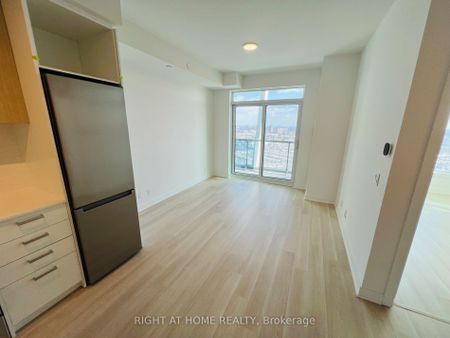 For Lease - 30 Upper Mall Way Unit# 3001, Vaughan, Ontario - Photo 2