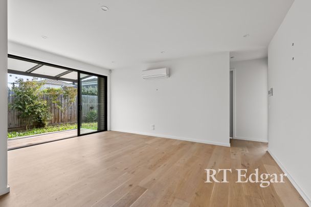 Thinking of selling? Contact our agent - Photo 1