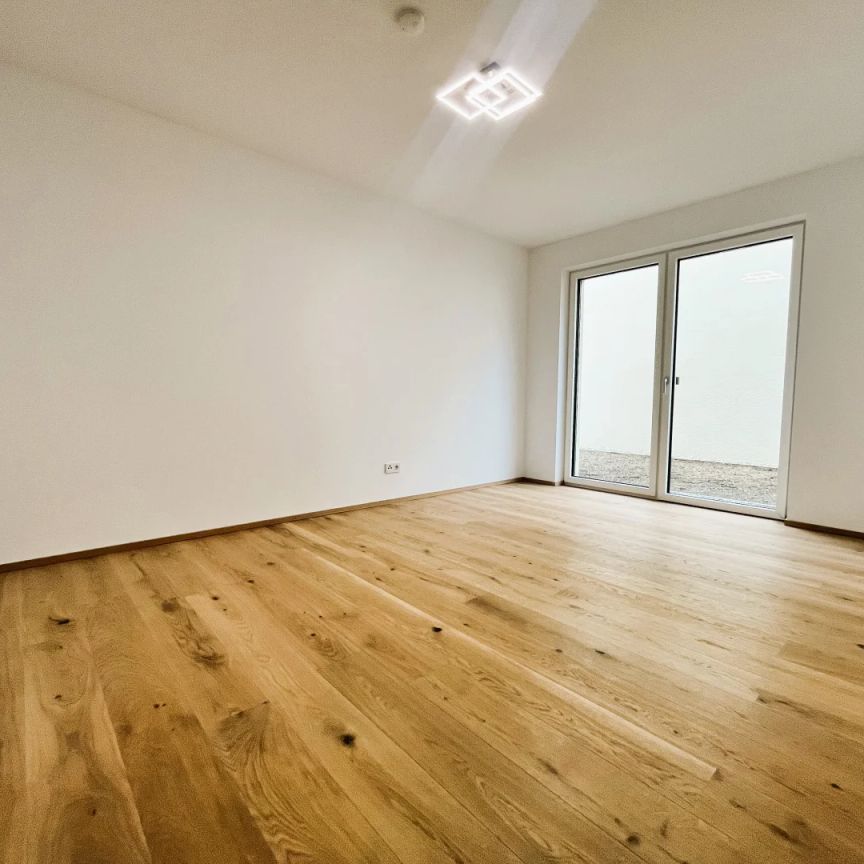 LUXUS PUR: Traumhafte 4-Zimmer-NEUBAU-Wohnung mit 103 m² großem Garten ab sofort zu mieten! - Photo 1