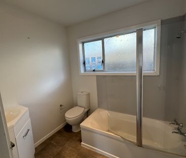 Little Gem in Great Street - Photo 2