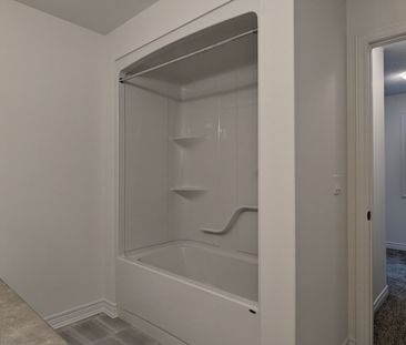 For Lease - 13 Shipley Avenue, Collingwood, Ontario - Photo 5