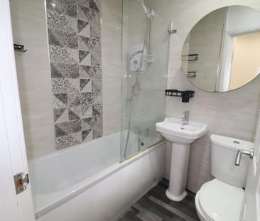 3 bedroom terraced house to rent - Photo 4