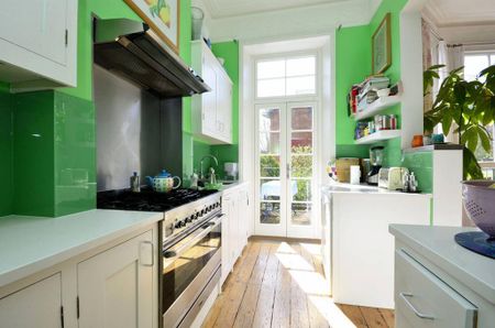 3 bedroom flat to rent - Photo 2