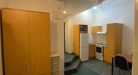 Studio apartment, Central Queen Street - Photo 4