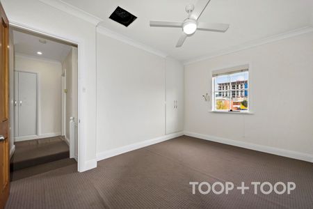 Three bedroom home in heart of Norwood - Photo 4