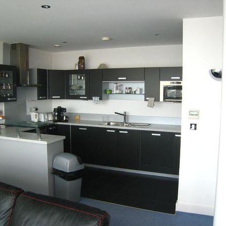 3 bedroom flat to rent - Photo 3