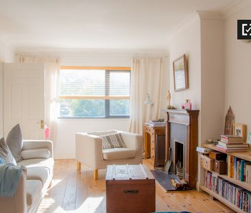 Beautiful room in shared apartment in Clontarf, Dublin - Photo 2