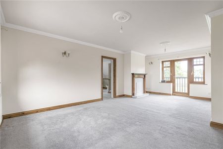 A 7 bedroom detached three storey property situated within the Village of New Packington - Photo 3