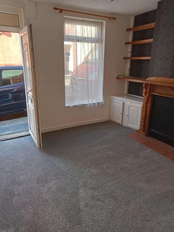 2 bedroom terraced house to rent - Photo 3