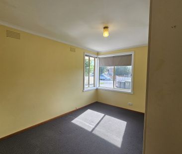 23 Simpson Street, Thomastown. - Photo 4