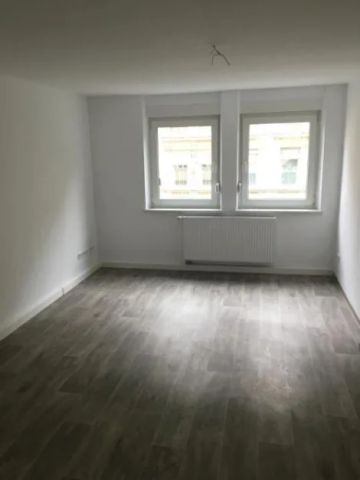 Renovierte 2-Zimmerwohnung mit großer Wohnküche - Tageslichtbad / Echtglasdusche - Foto 3