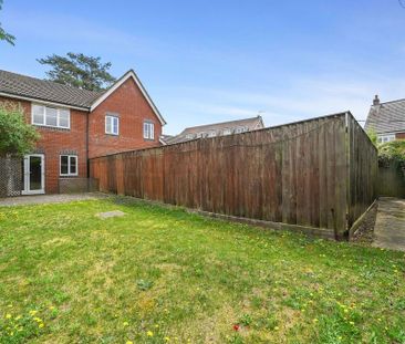 2 bedroom terraced house to rent - Photo 3