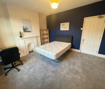 6 Bed Student Accommodation - Photo 4