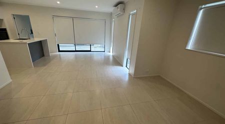 Lovely modern family home - healthy home compliant - Photo 4