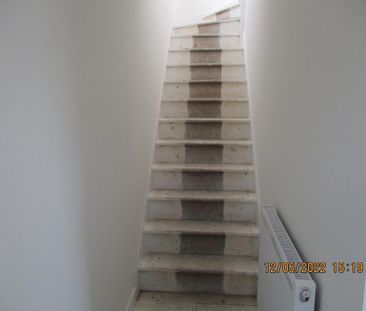 3 bedroom end of terrace house to rent - Photo 5