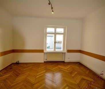 Villa in gut frequentierter und sichtbarer Lage! Ideal als Rechtsan... - Foto 4