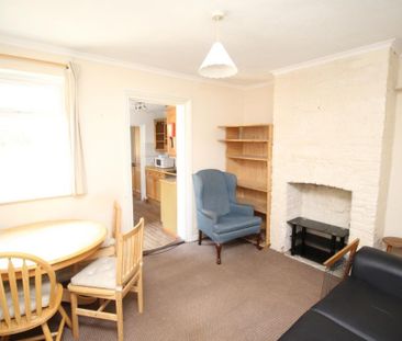 4 bedroom semi-detached house to rent - Photo 5