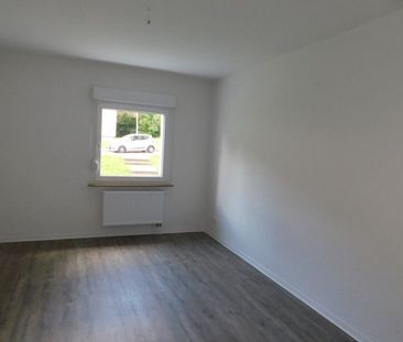 Ab sofort: Frisch renovierte 3,5-Raum-Wohnung mit eigener Terrasse - Photo 2