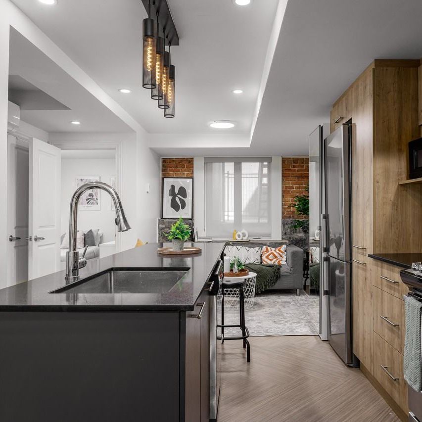 1431 Rue Pierce apartment — Montréal, QC (3-Bedroom) - 3 Bedroom - Photo 1