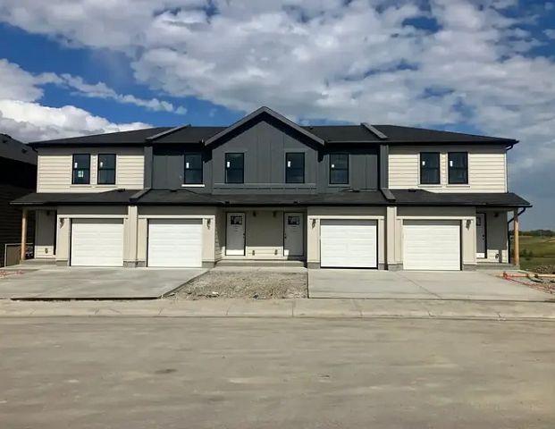 Silverton Townhomes | 4 Silverton Glen Landing, Calgary - Photo 1