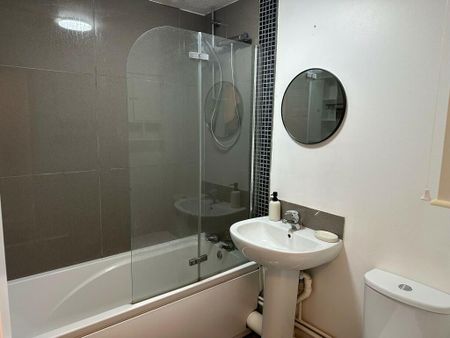 1 bedroom flat to rent - Photo 5