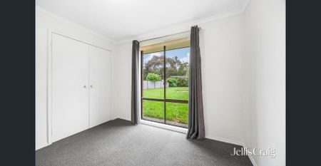 19 Bradby Avenue, Mount Clear, Vic 3350 - Photo 2