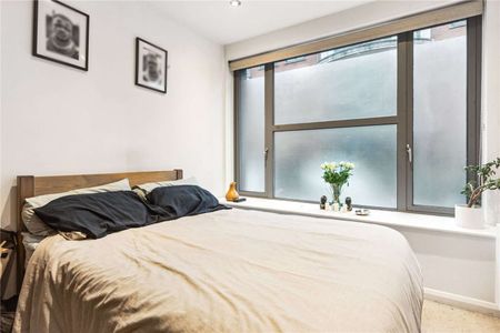 A contemporary one bedroom flat close to excellent amenities and transport links. - Photo 2