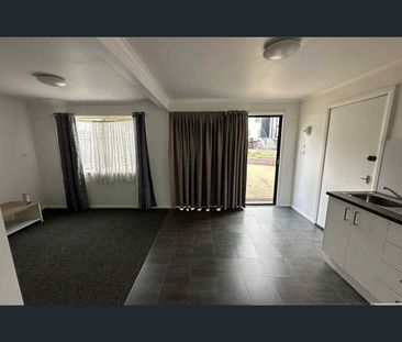 B/4 Walla Street, Cooma, NSW 2630 - Photo 3