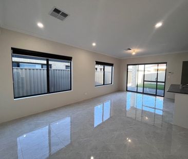 4 Bedroom Home with Ducted Air-Conditioning - Photo 3