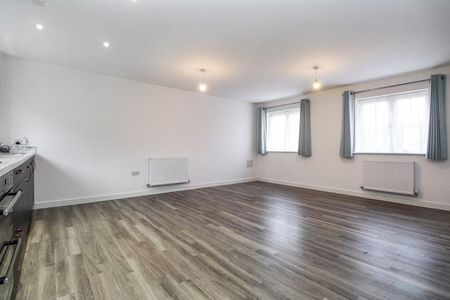 2 bedroom coach house to rent - Photo 3