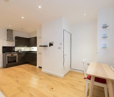 Studio to rent - Photo 2